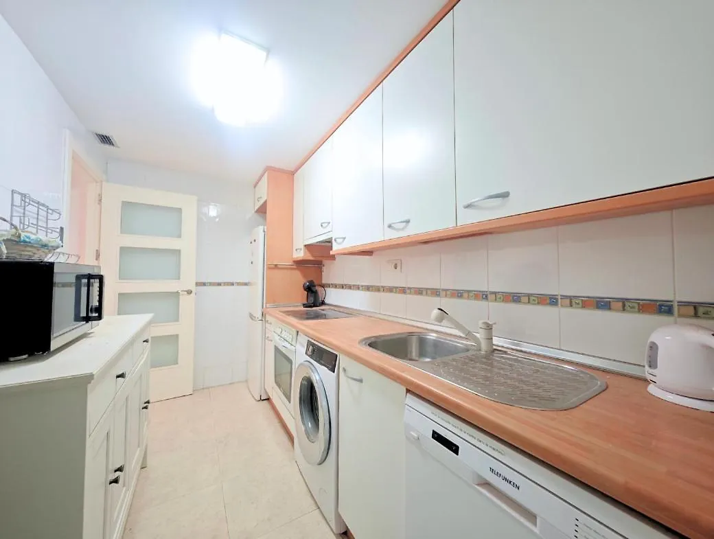 Apartamento Frente A La Piscina Tarragona Apartment